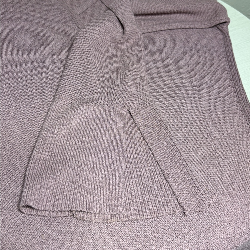 Free People  dust Pink Long Sleeve tunic Sweater W/  Crisscross Neckline. SizeM - Picture 11 of 11